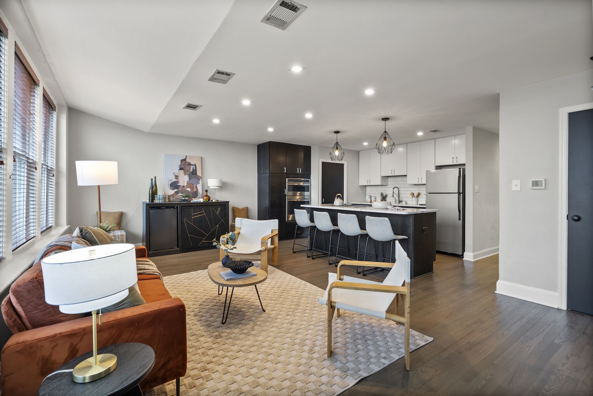 702 S Wolfe 14
