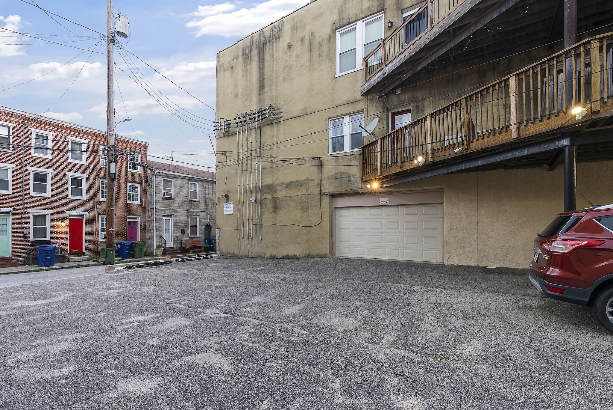 702 S Wolfe 36