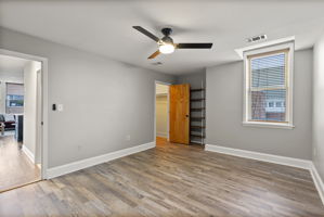 702 S Wolfe 26