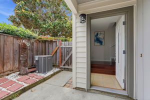 005_F8_702 Winstead Ct
