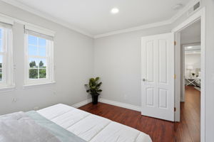 022_F8_702 Winstead Ct