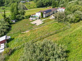  Photo 48