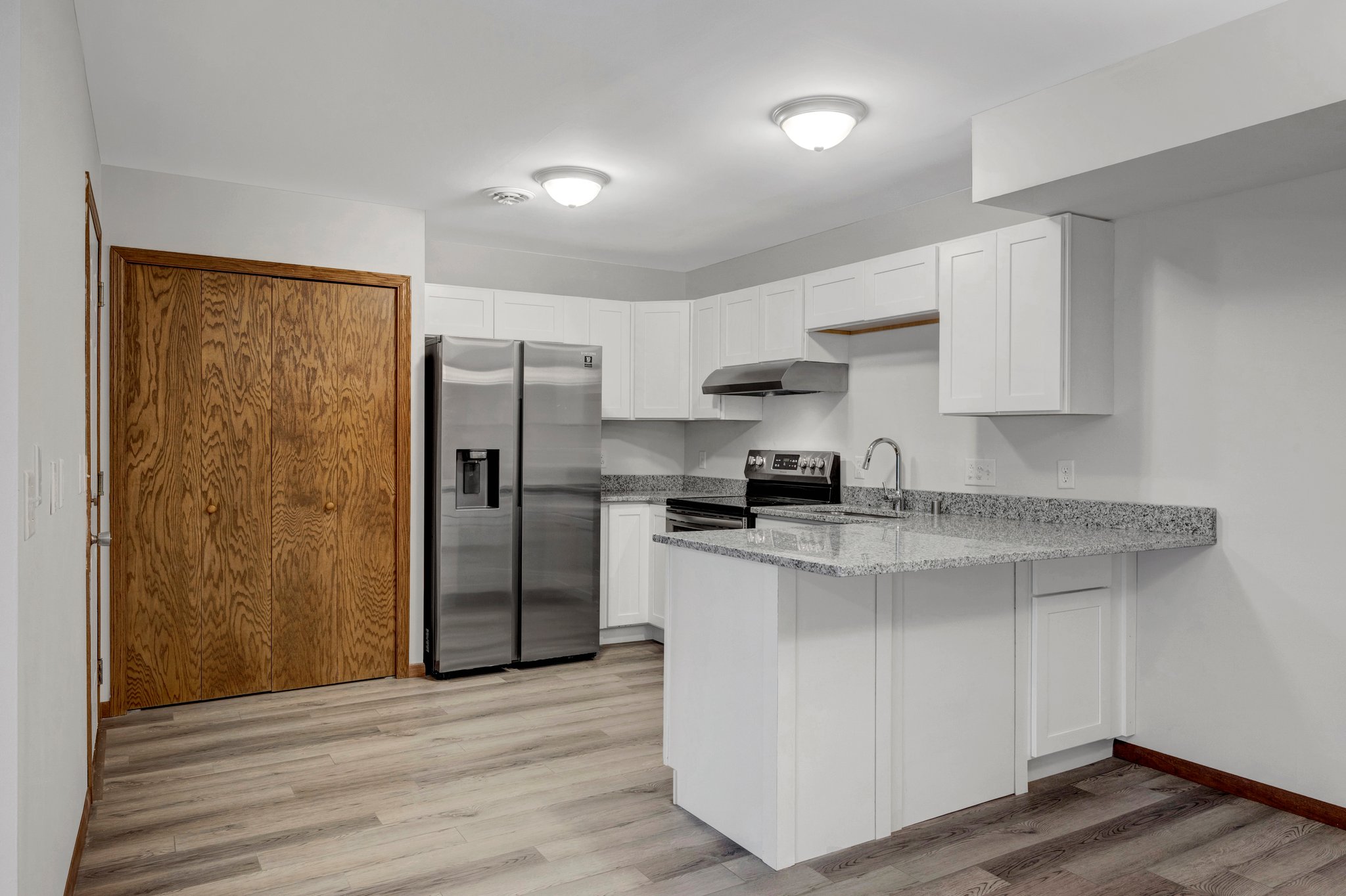 7026 19th St N, Oakdale, MN 55128, USA Photo 10