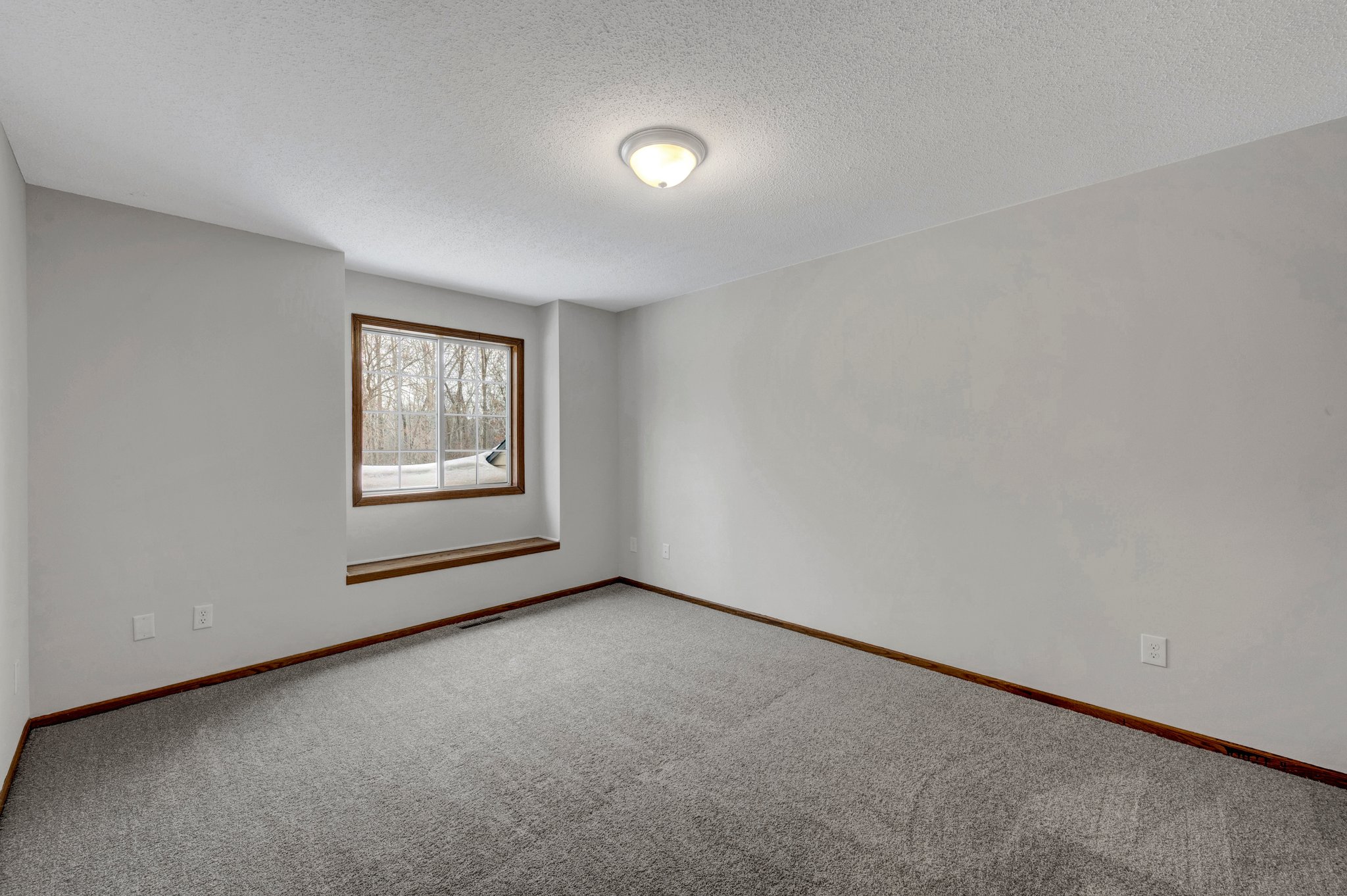 7026 19th St N, Oakdale, MN 55128, USA Photo 13