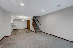 7026 19th St N, Oakdale, MN 55128, USA Photo 5