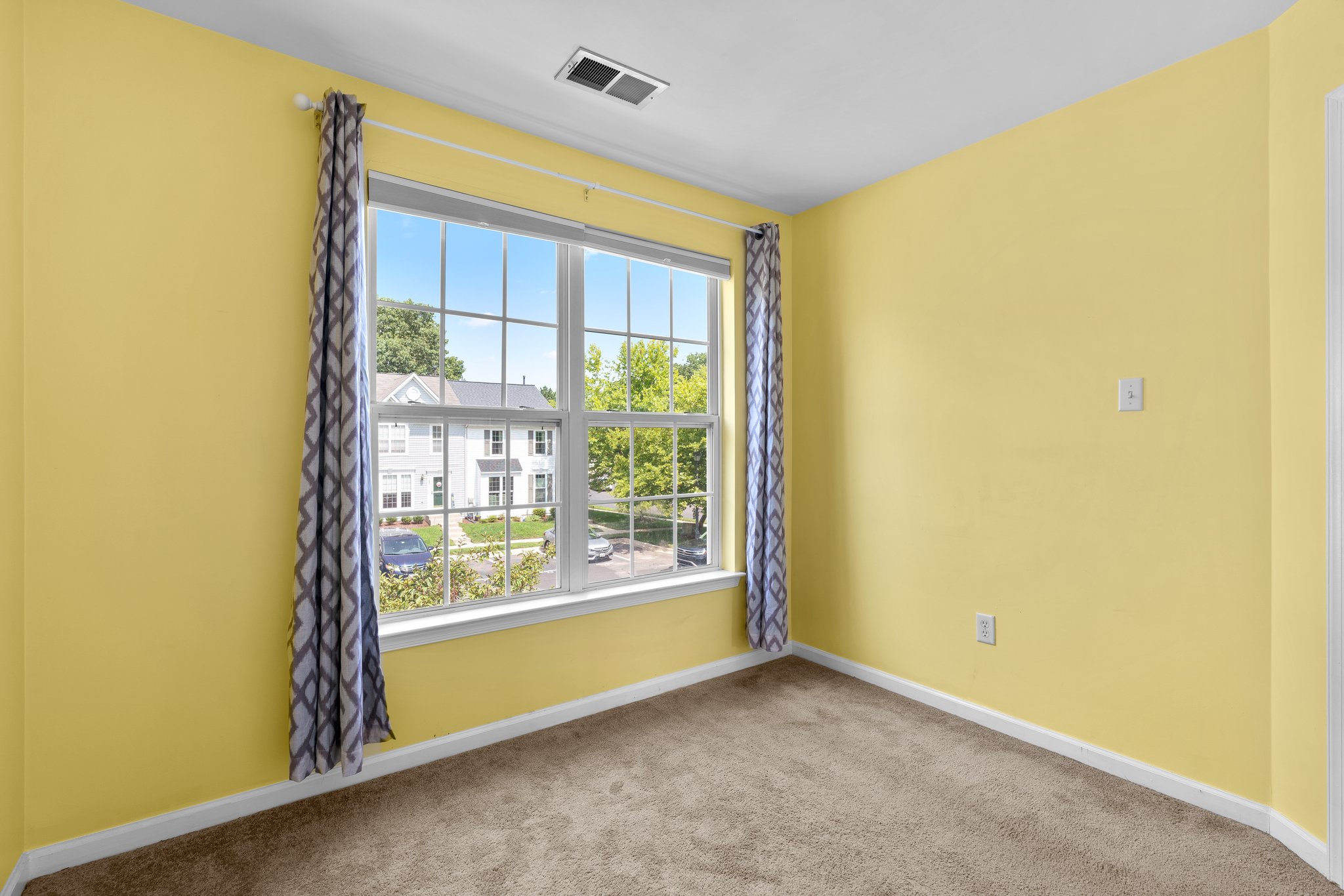 20. Upper bedroom.jpg