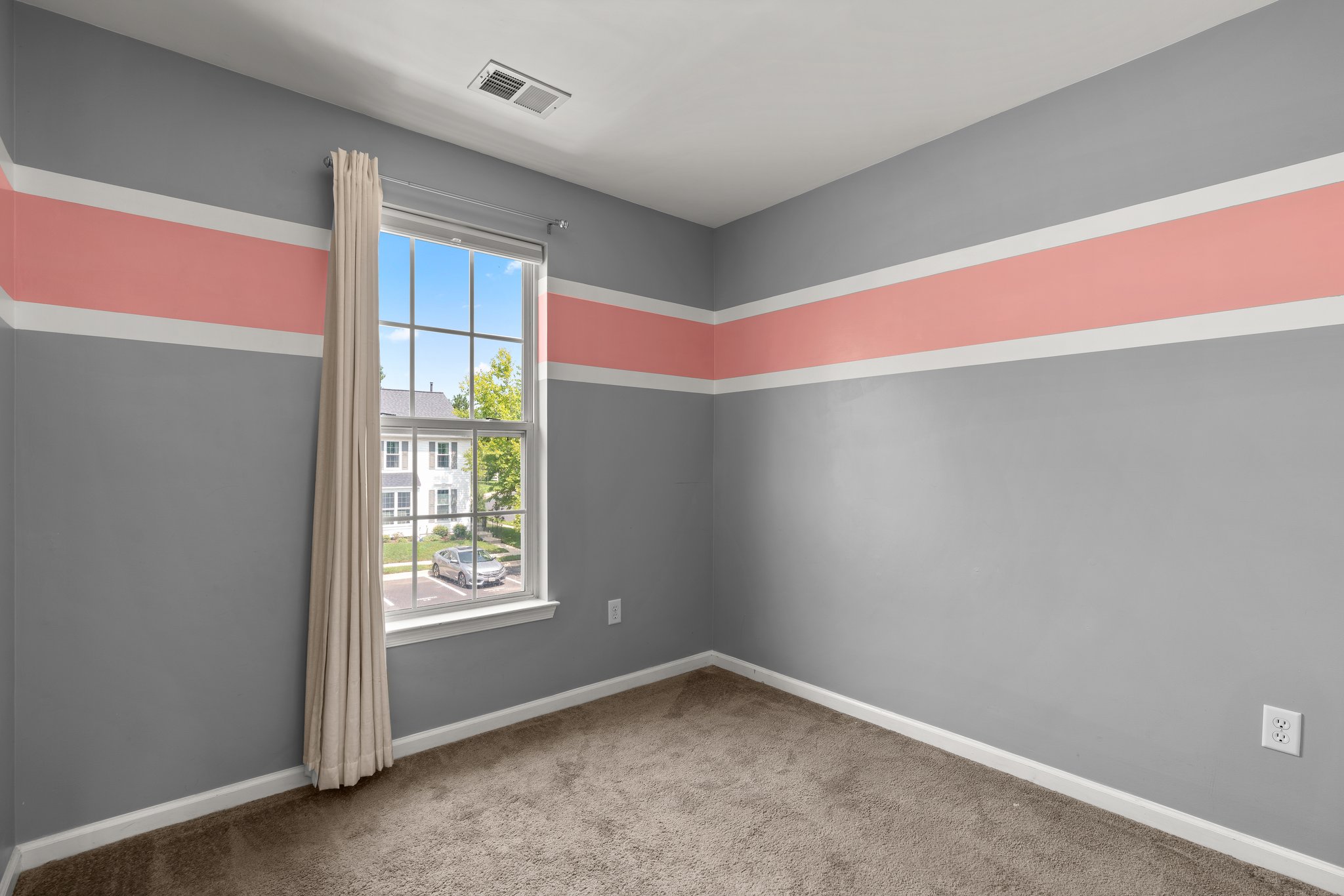 22. Upper bedroom.jpg