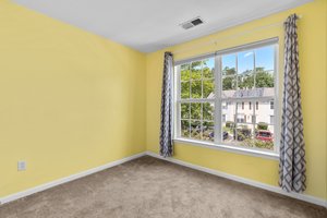 19. Upper bedroom.jpg