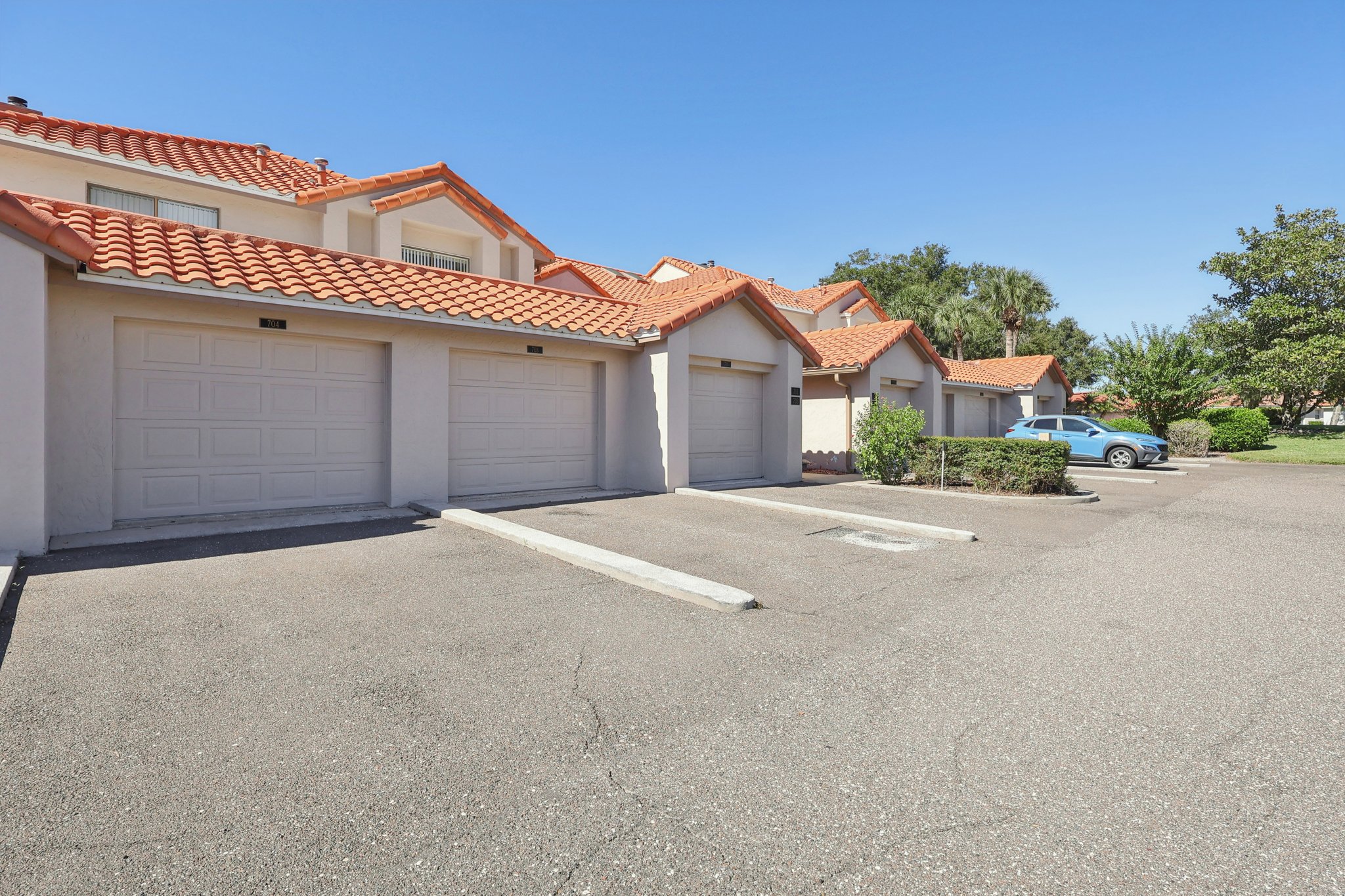 Magnolia Pl-S0111-002.jpg