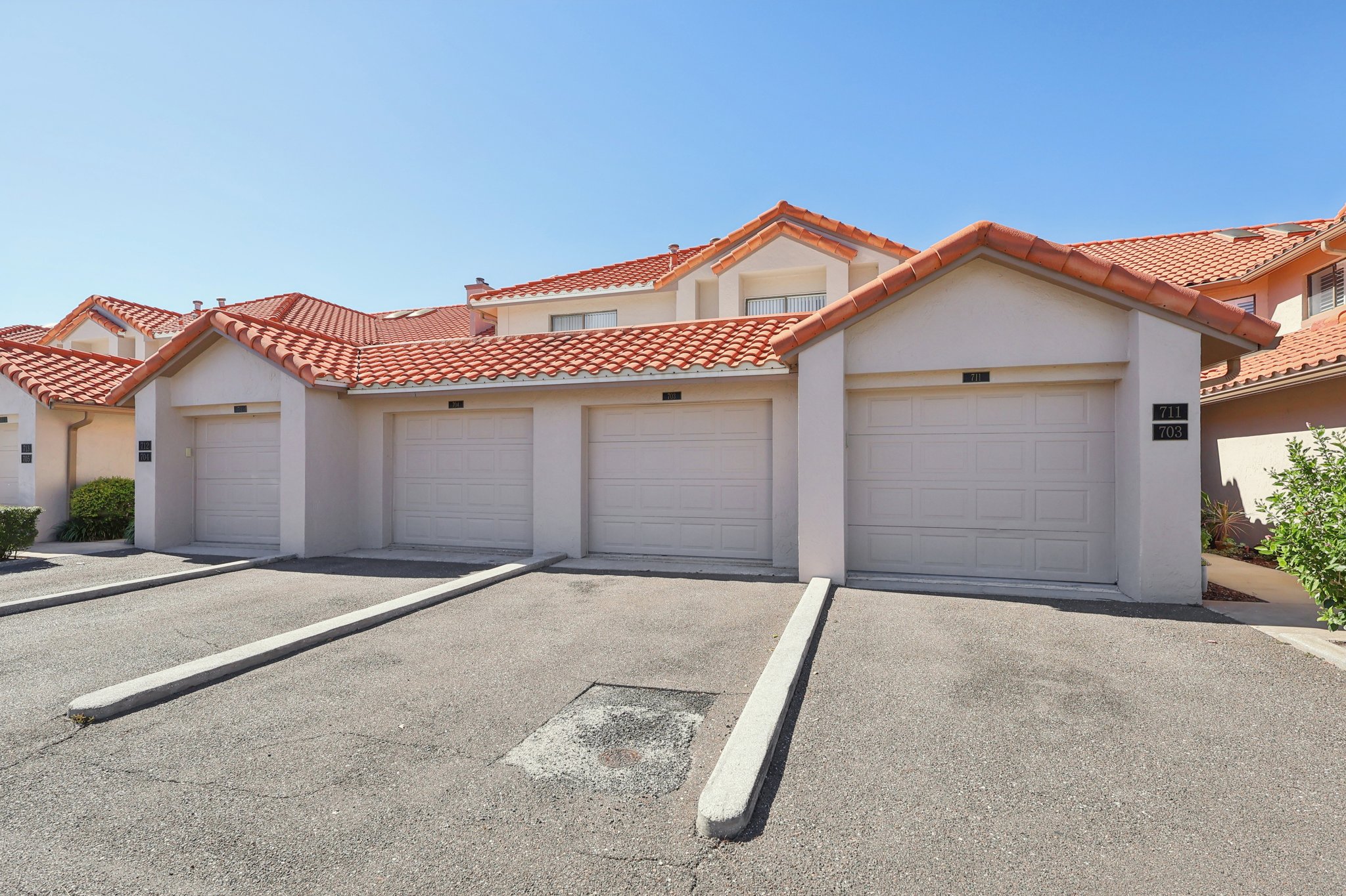 Magnolia Pl-S0111-003.jpg