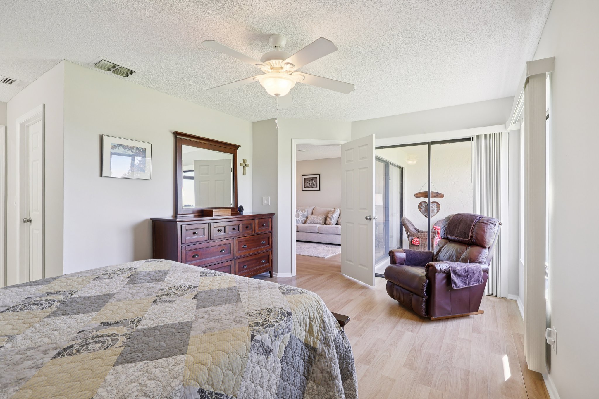 Magnolia Pl-S0111-026.jpg