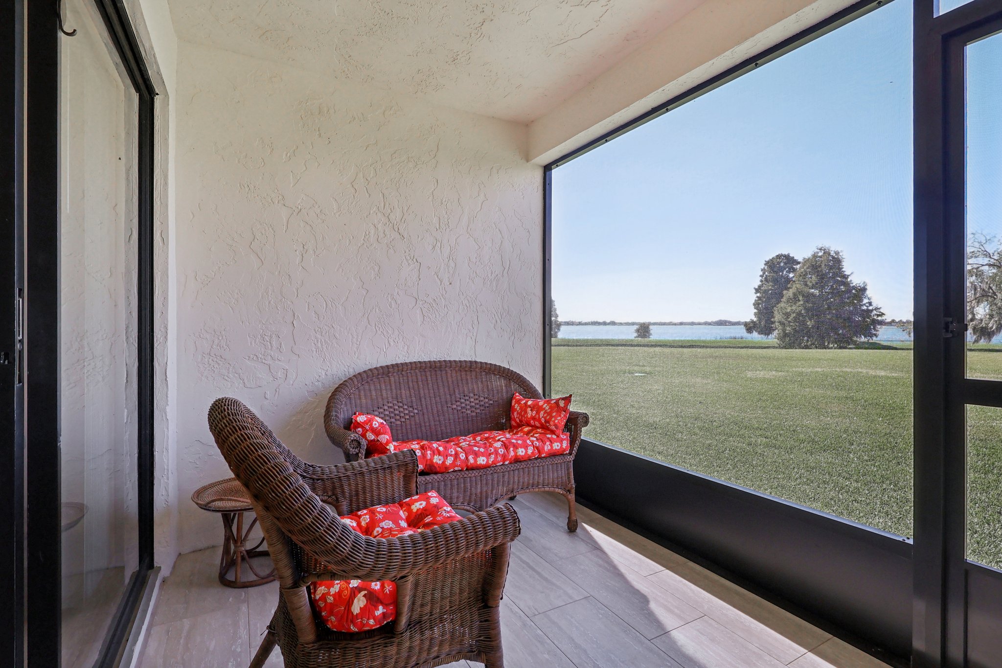 Magnolia Pl-S0111-032.jpg