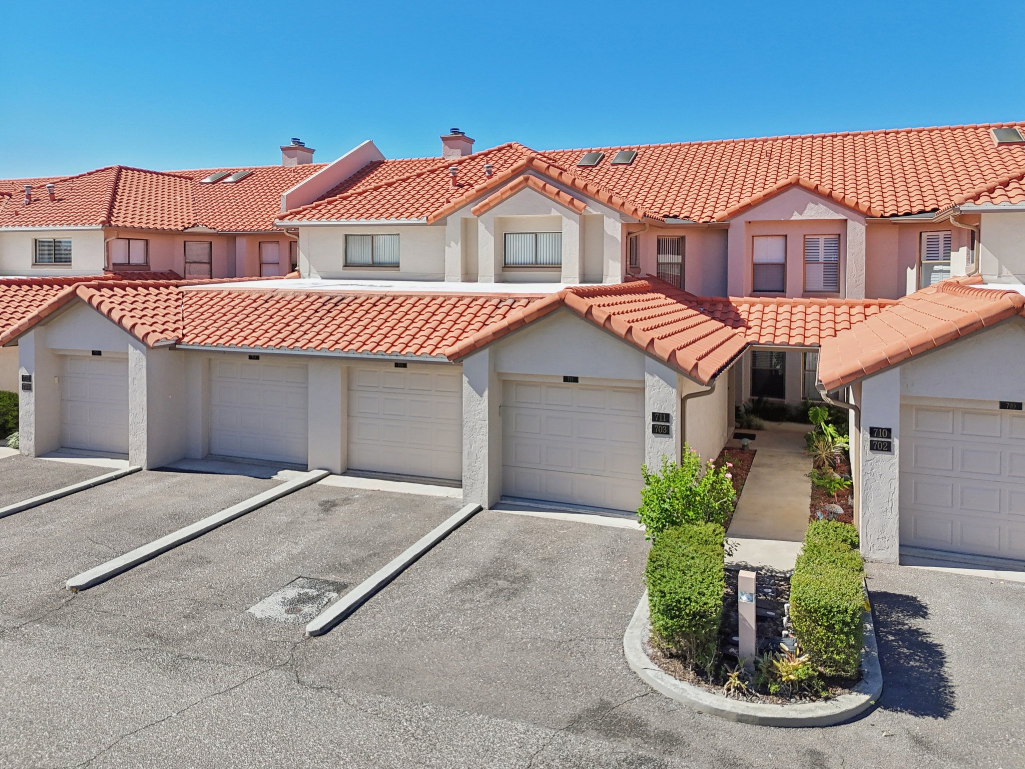 Magnolia Pl-S0111-039.jpg