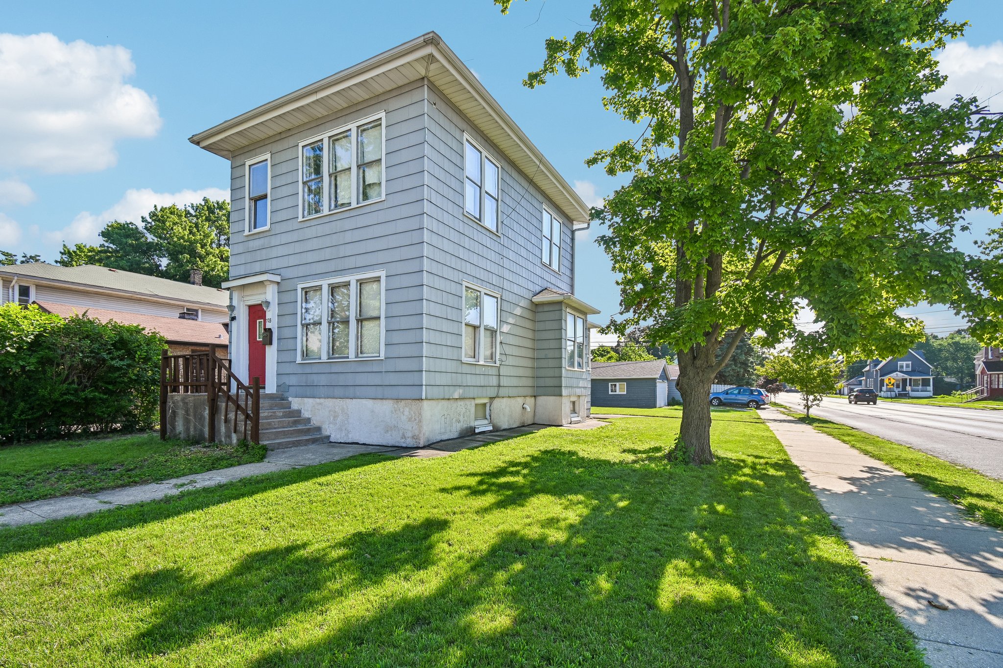 703 N 7th Ave-S0907-003.jpg