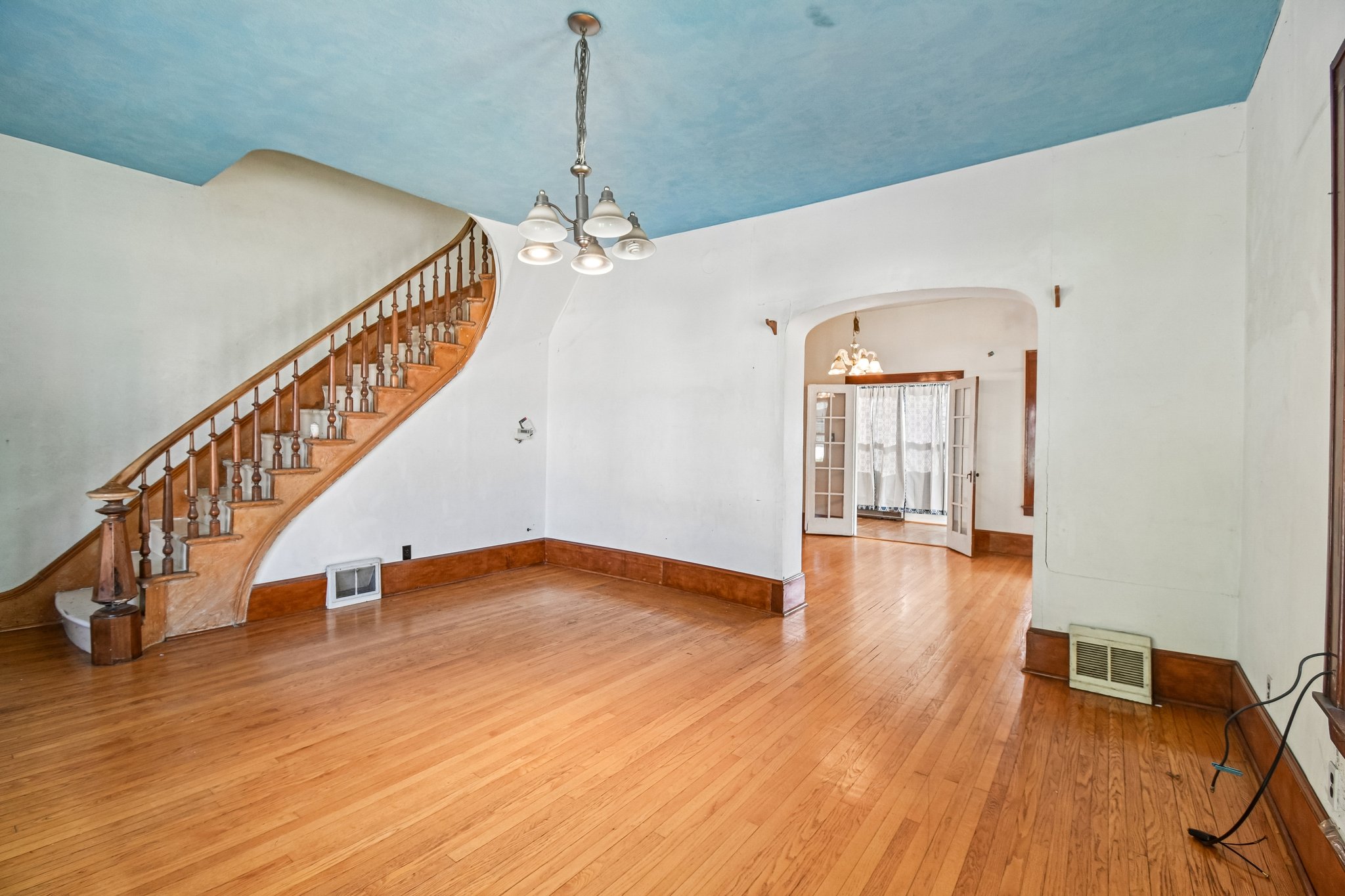 703 N 7th Ave-S0907-007.jpg