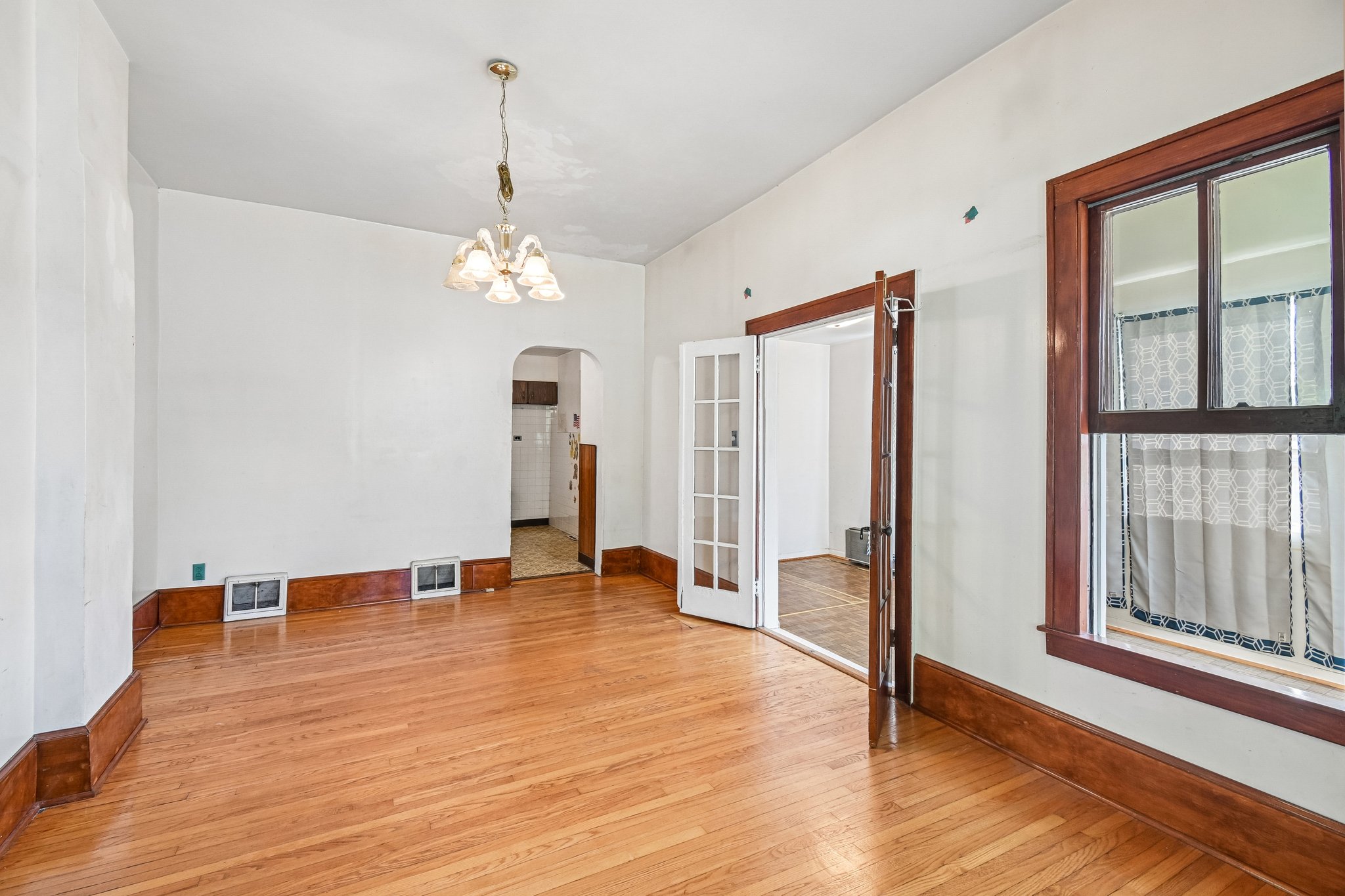 703 N 7th Ave-S0907-008.jpg