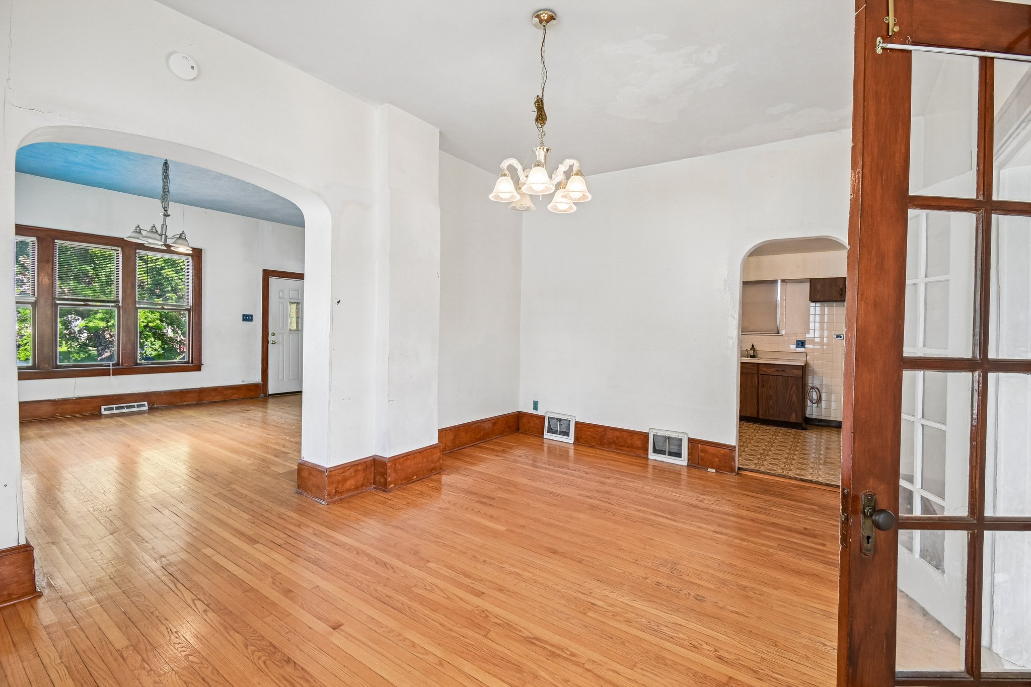 703 N 7th Ave-S0907-011.jpg