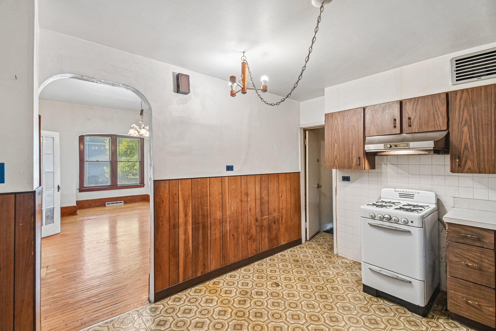 703 N 7th Ave-S0907-015.jpg