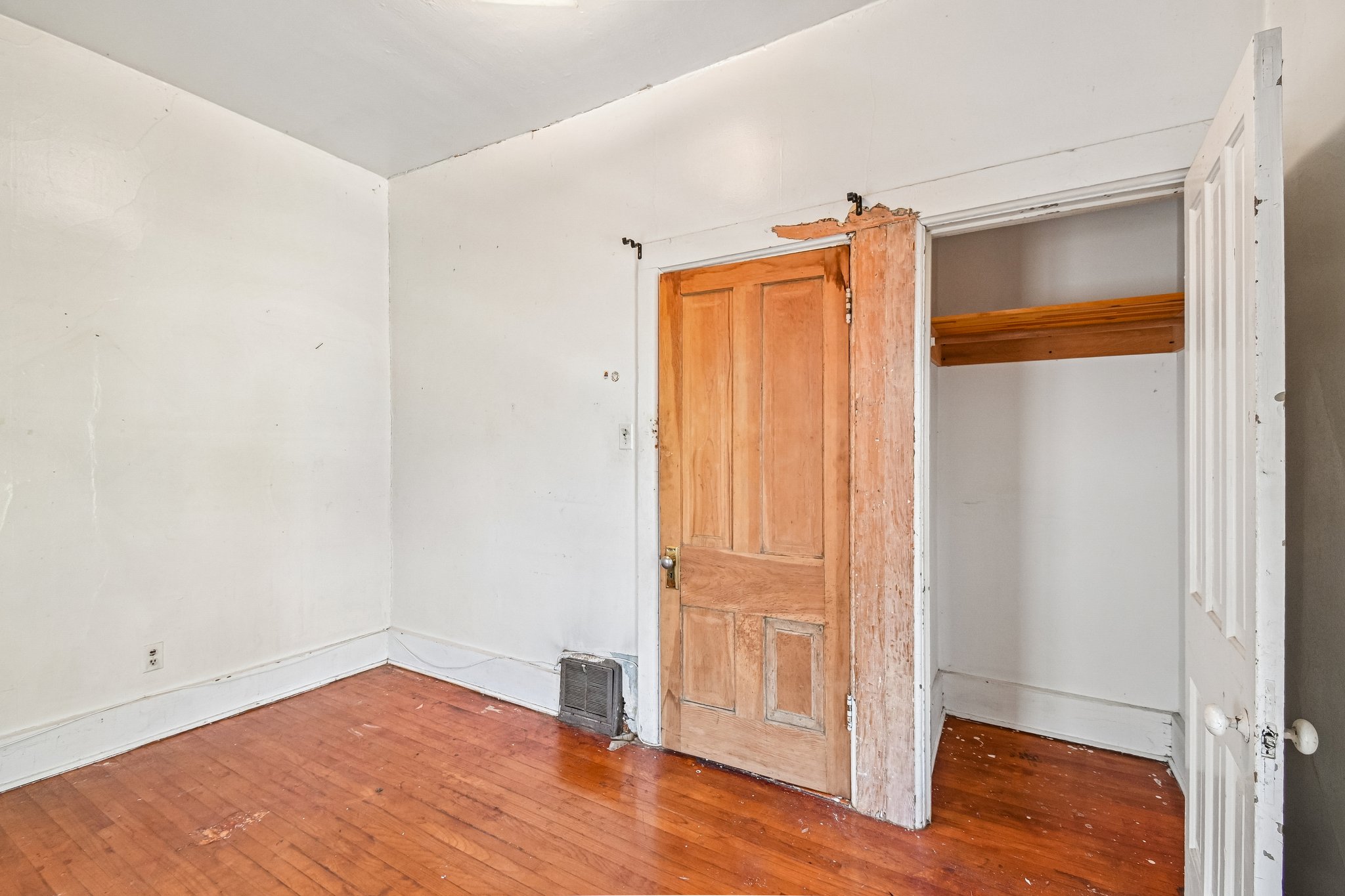 703 N 7th Ave-S0907-032.jpg
