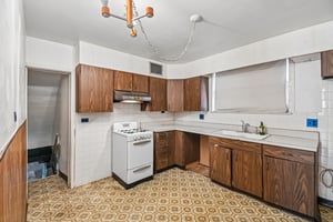 703 N 7th Ave-S0907-012.jpg