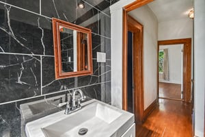 703 N 7th Ave-S0907-029.jpg