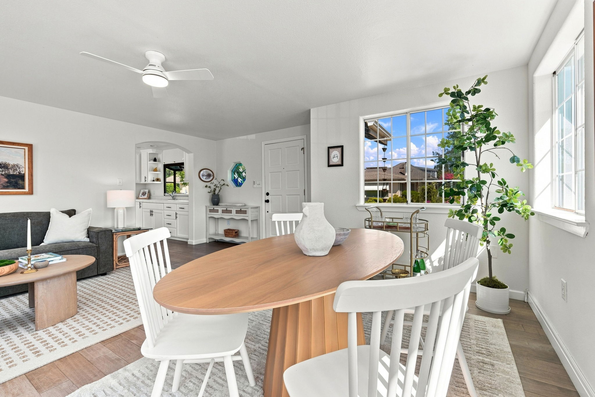 016_F8_703 Seaside St
