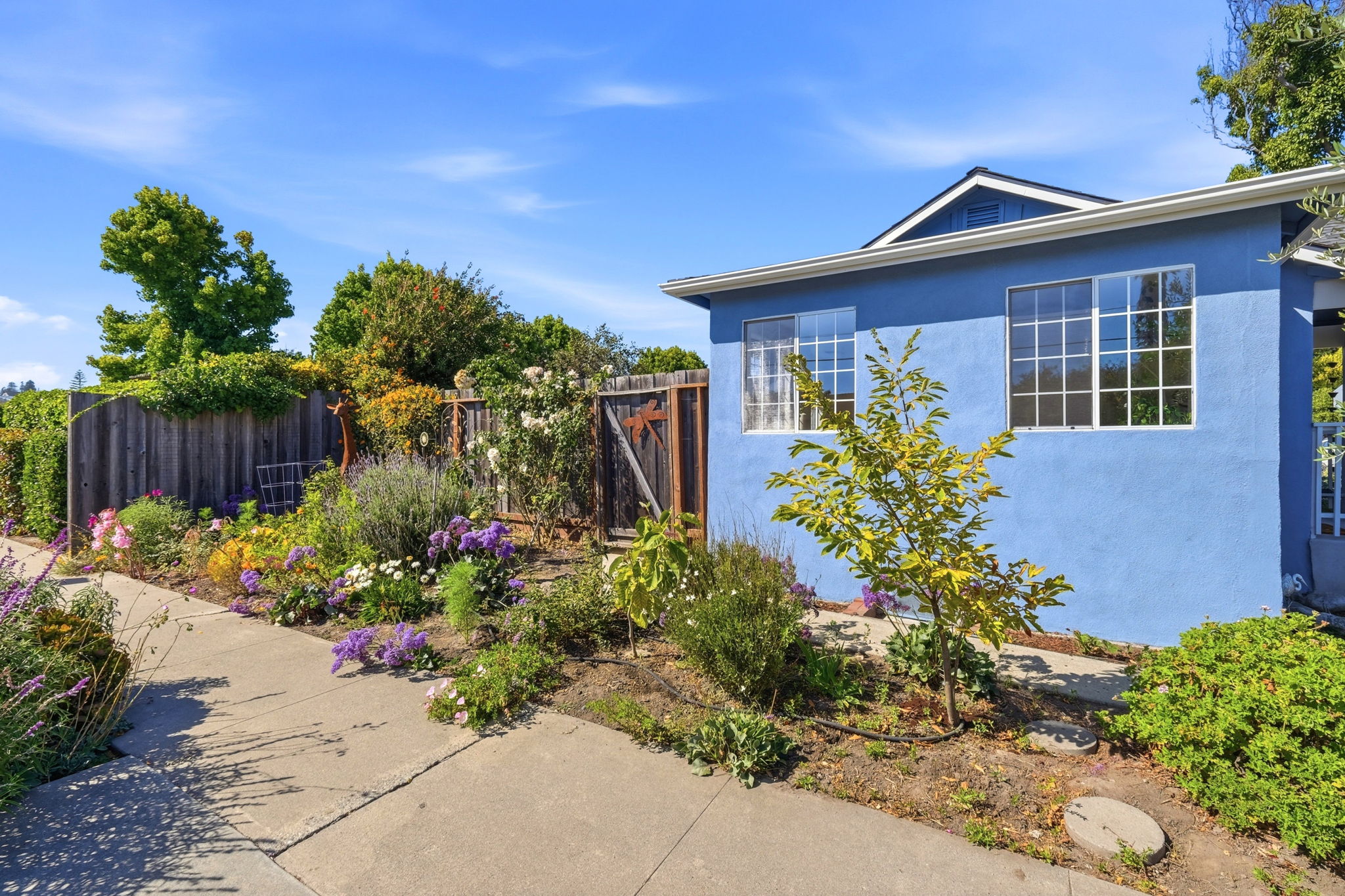 035_F8_703 Seaside St