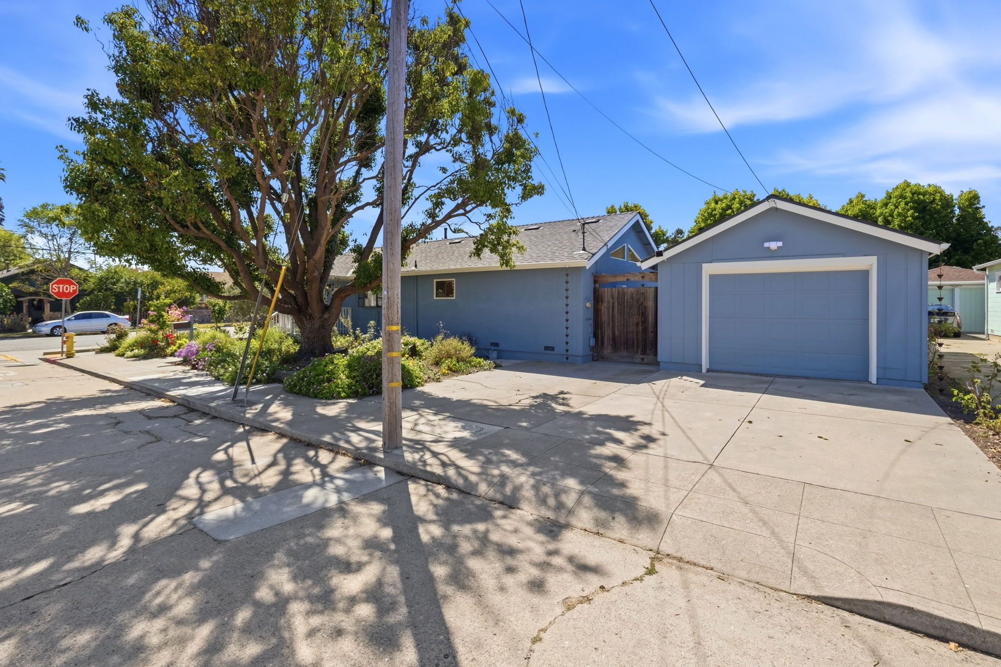 037_F8_703 Seaside St
