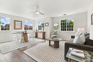 007_F8_703 Seaside St