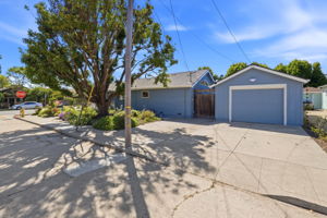 037_F8_703 Seaside St