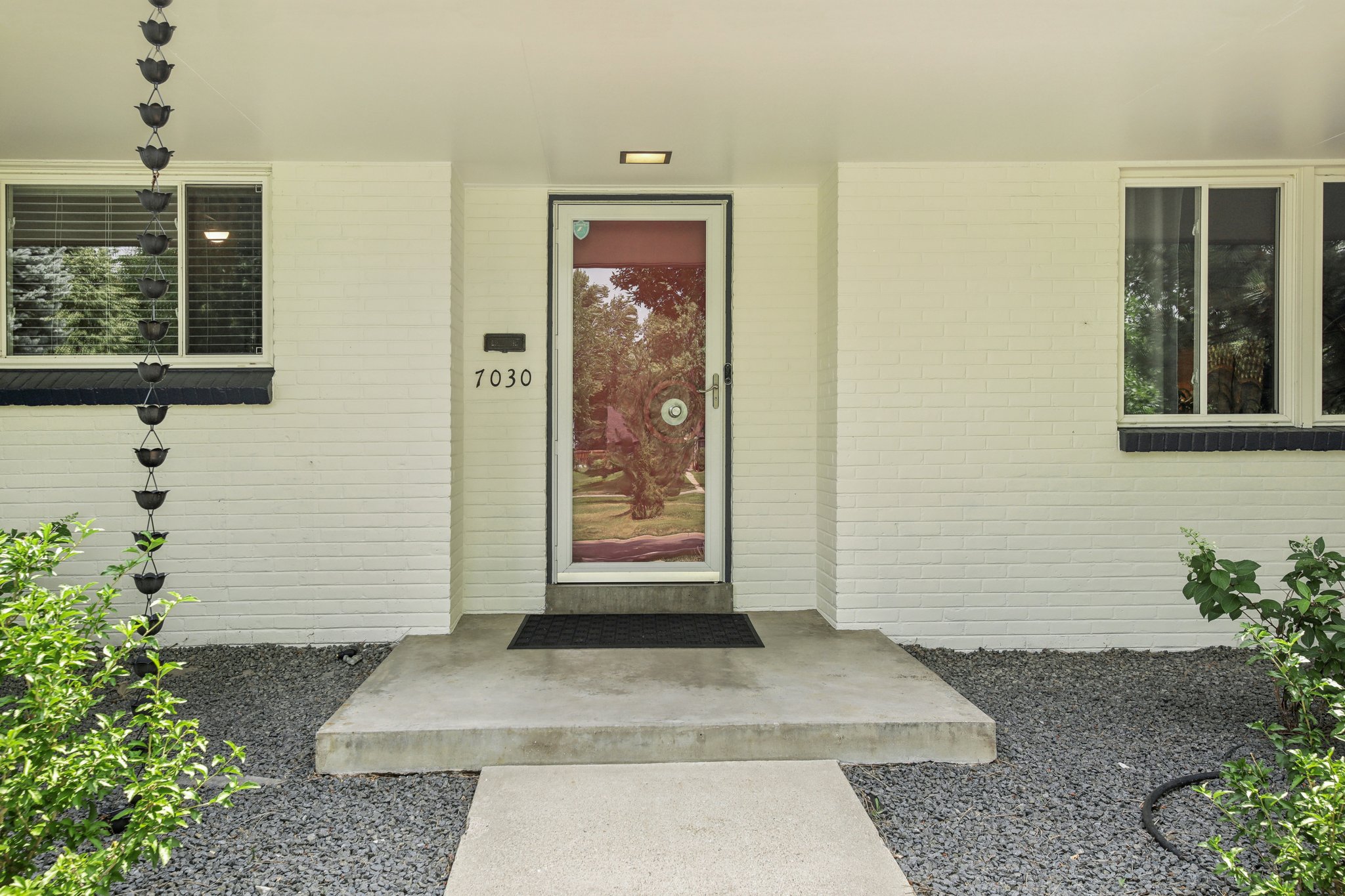 E 6th Avenue Pkwy-007.jpg