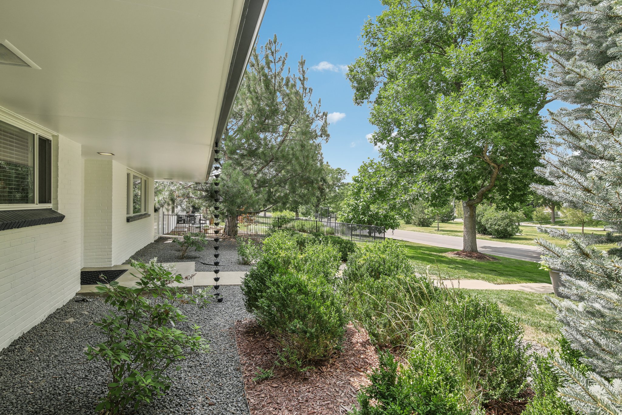 E 6th Avenue Pkwy-008.jpg