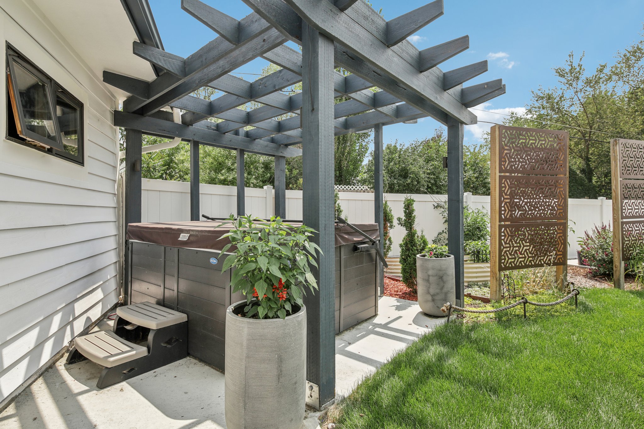 E 6th Avenue Pkwy-049.jpg