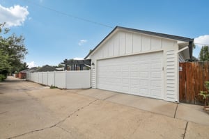 E 6th Avenue Pkwy-009.jpg