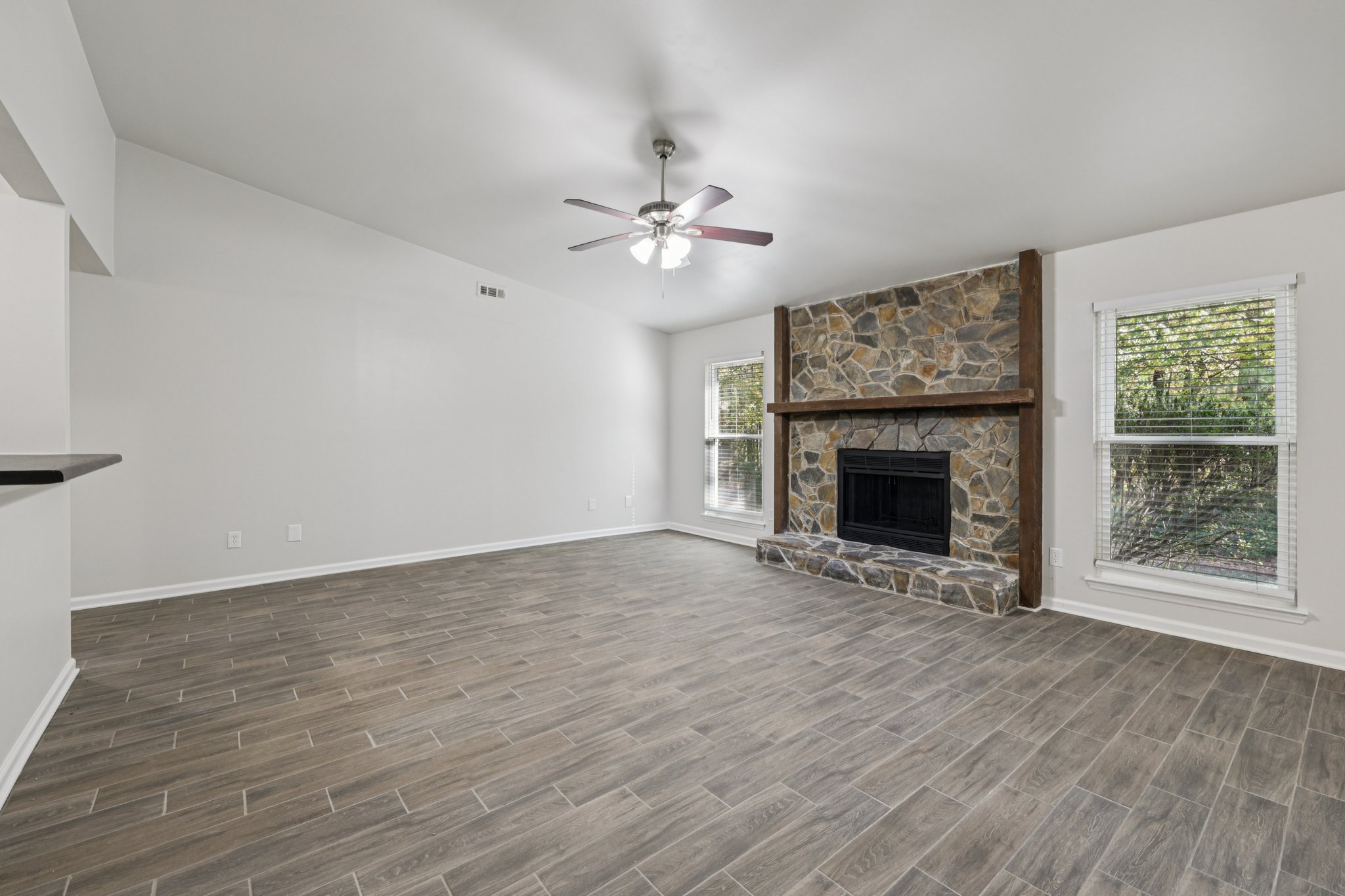 Huntsmaster Dr-S0511-010.jpg