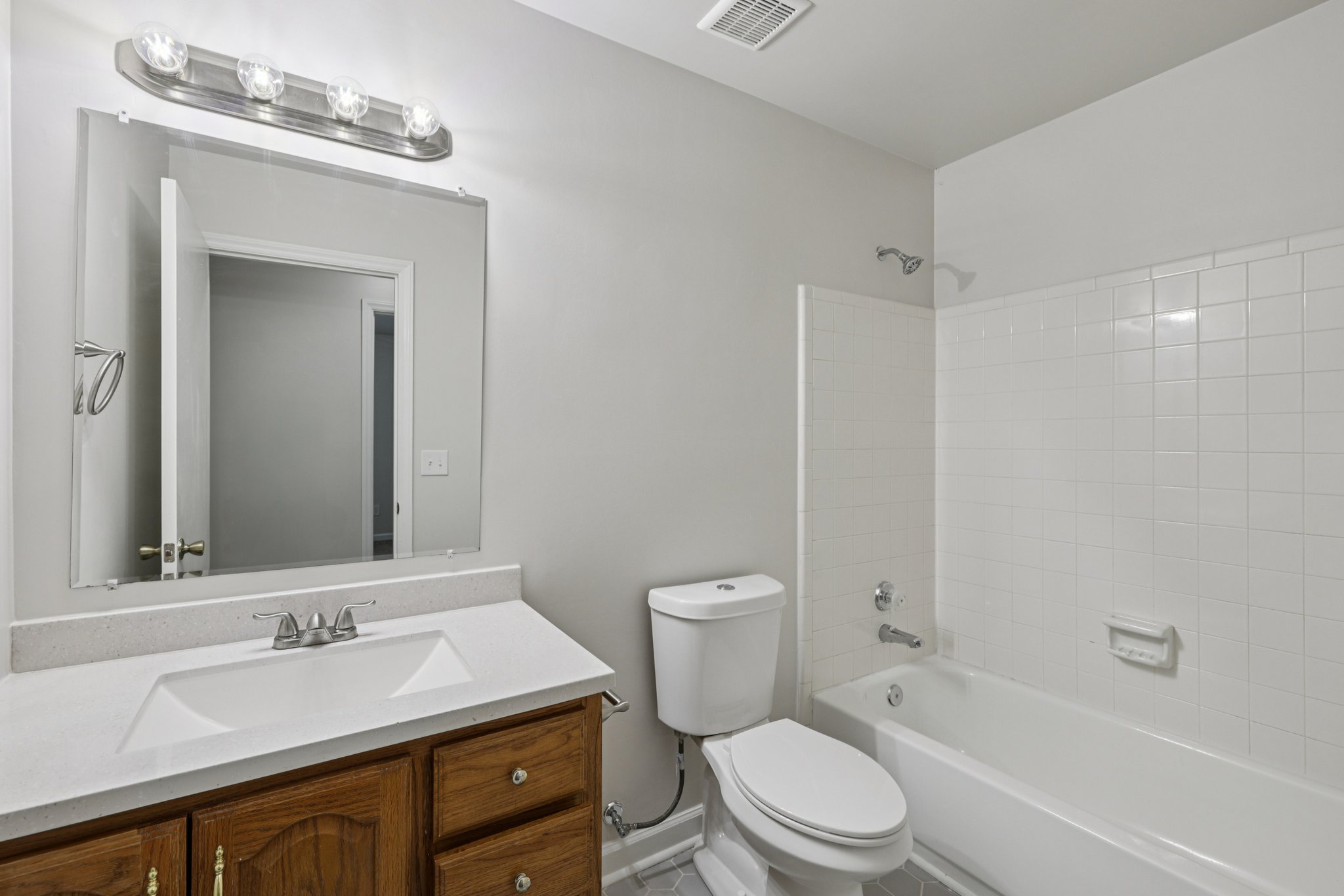 Huntsmaster Dr-S0511-019.jpg