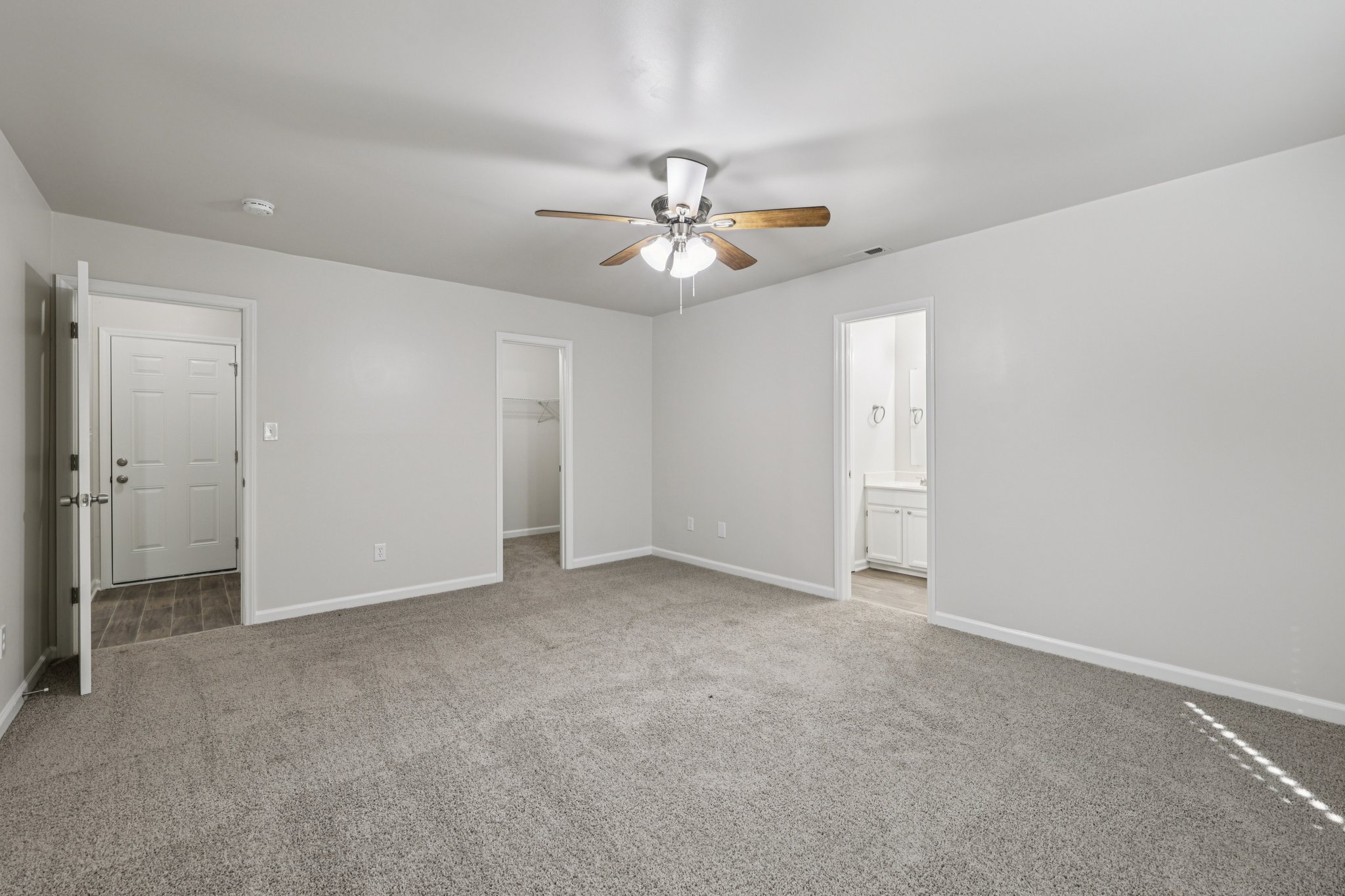 Huntsmaster Dr-S0511-025.jpg