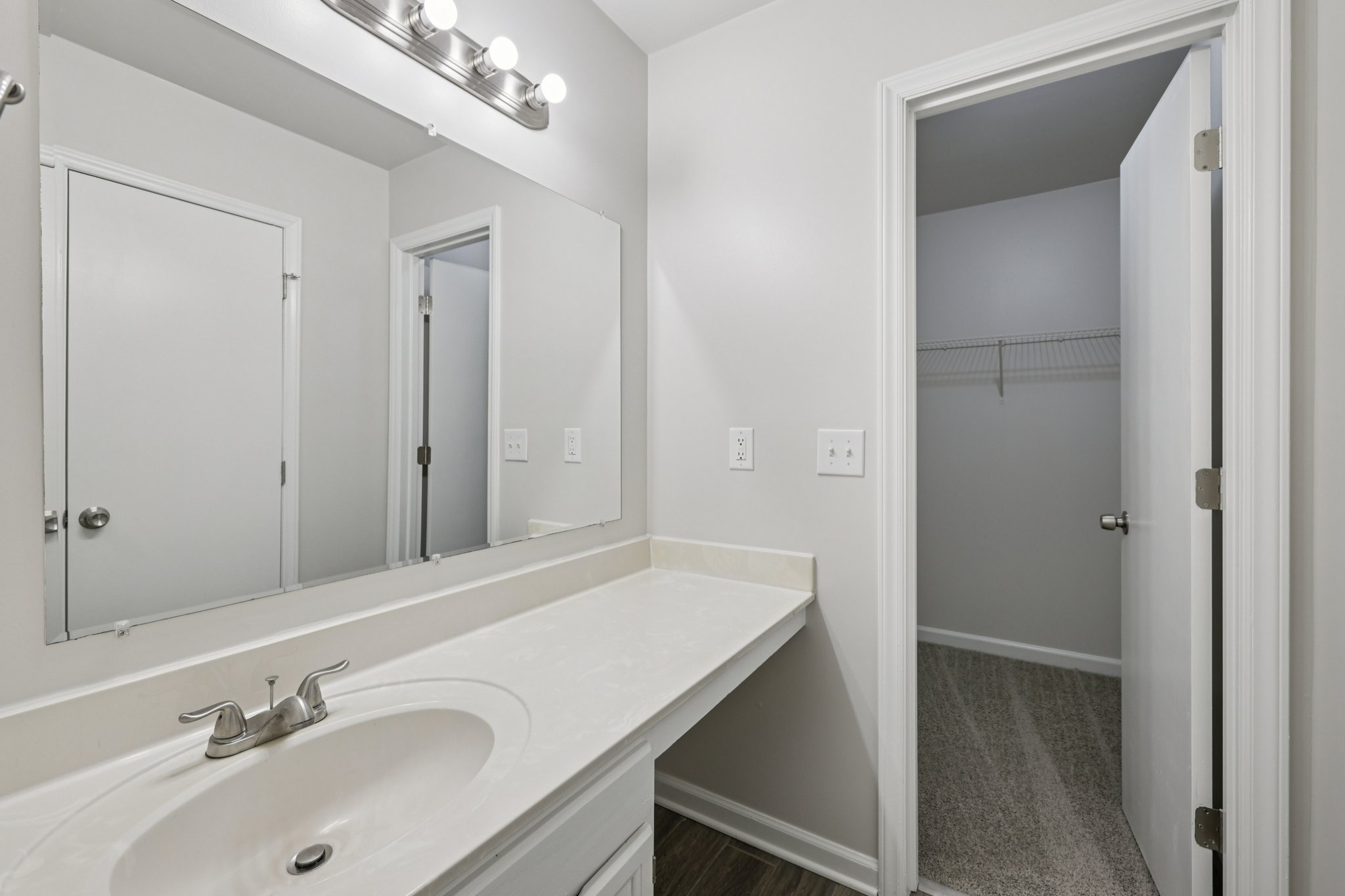 Huntsmaster Dr-S0511-027.jpg