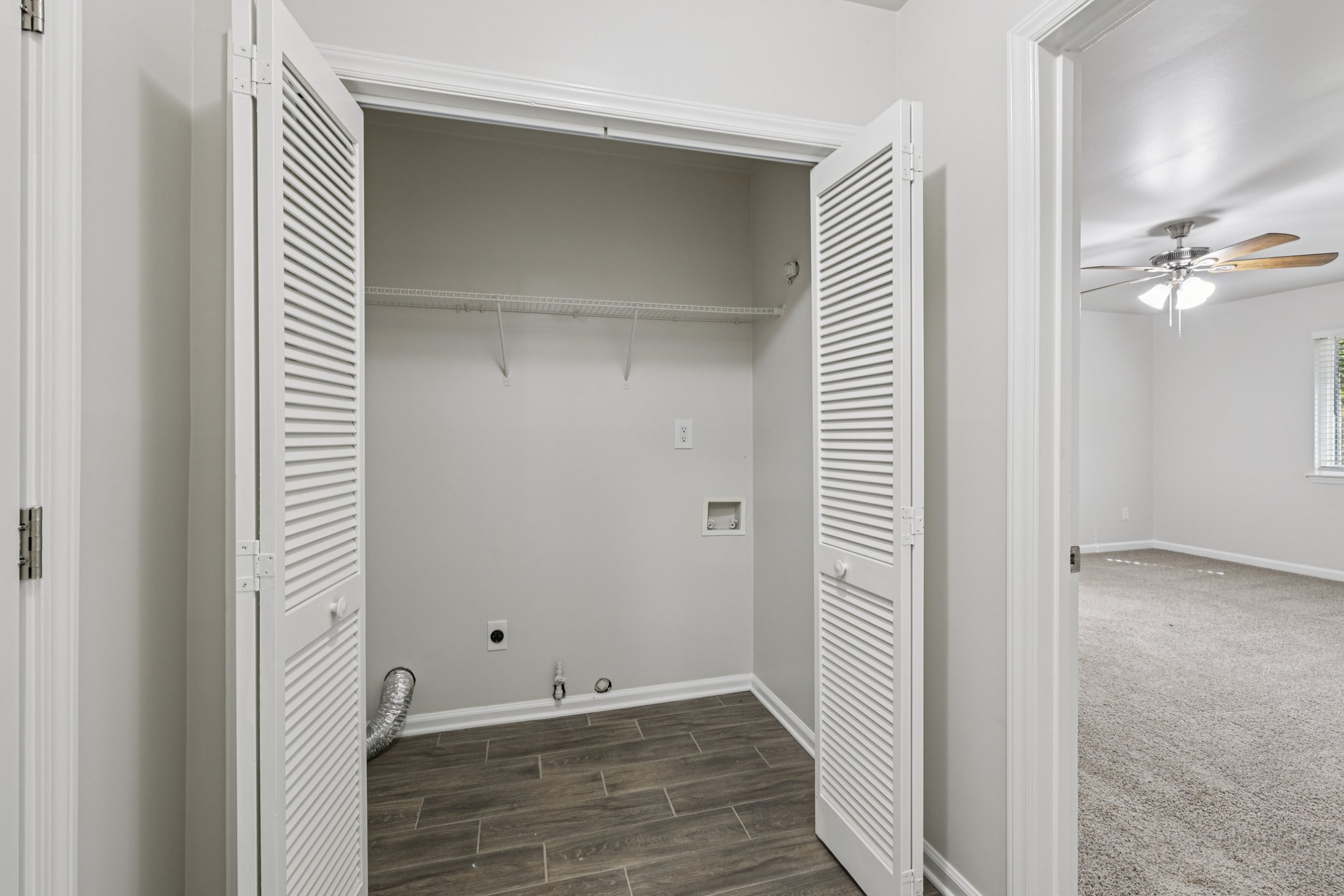 Huntsmaster Dr-S0511-030.jpg