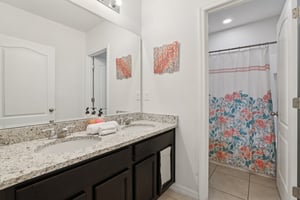Oakwood St-0506-037.jpg