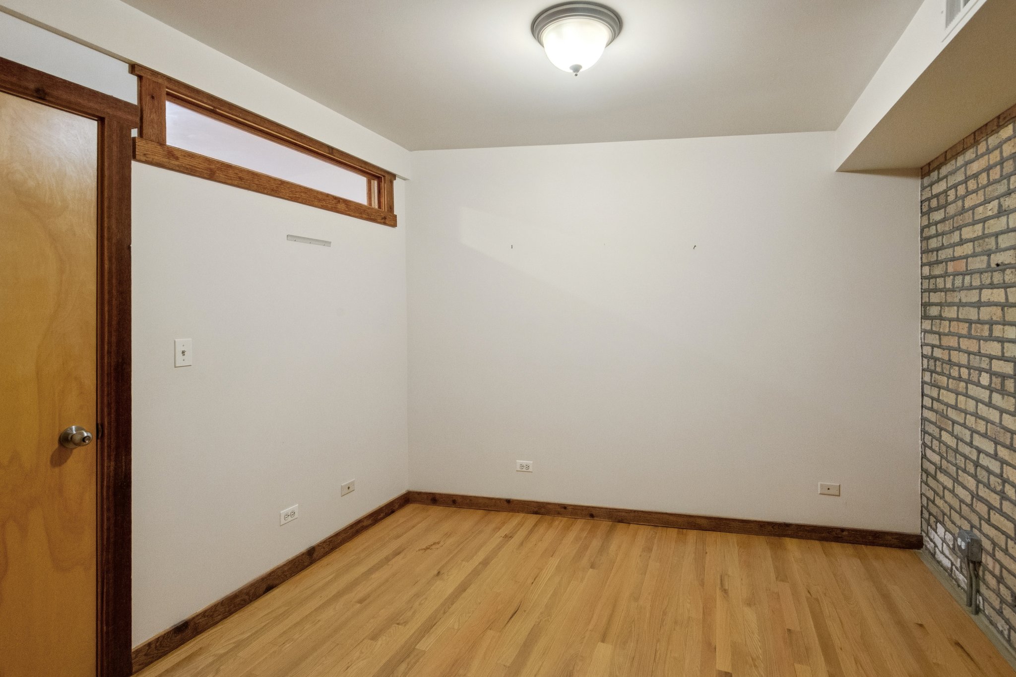 7034 N Paulina G_008.jpg