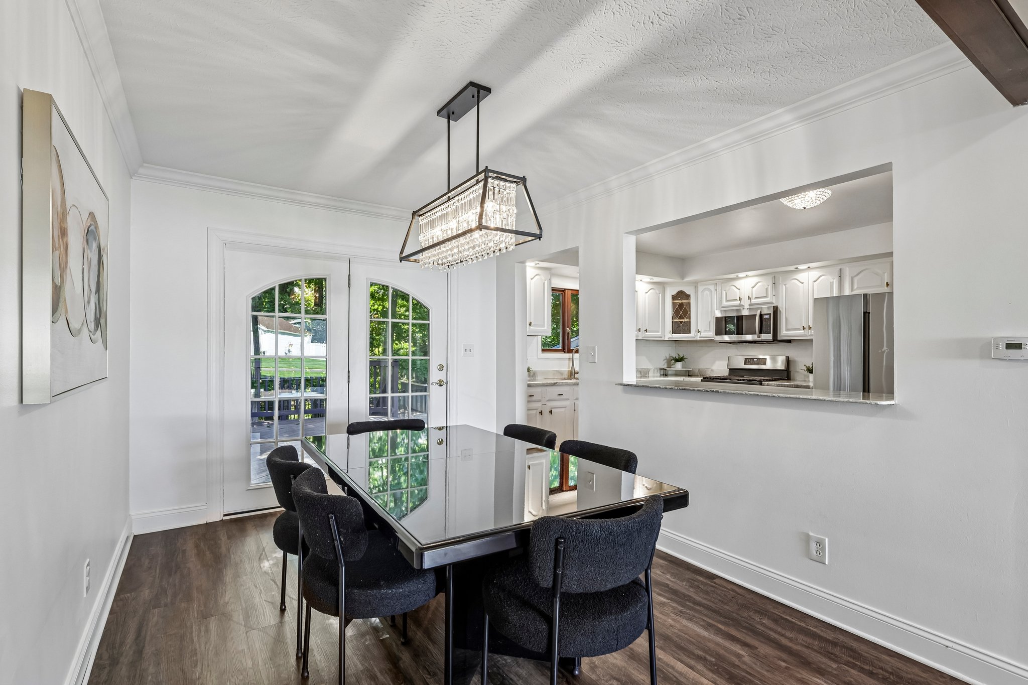 W Parkview Dr-S2509-009.jpg