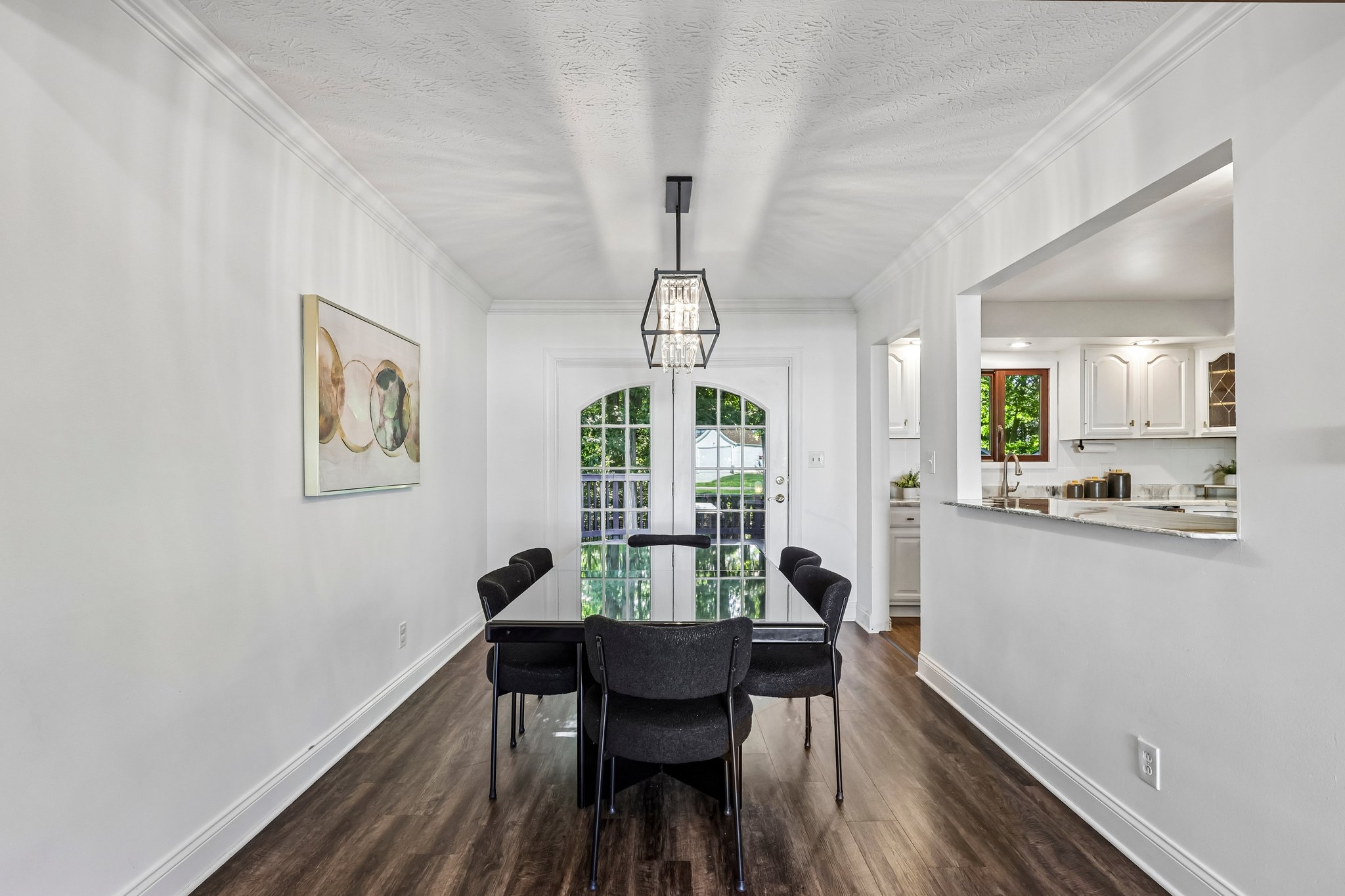 W Parkview Dr-S2509-010.jpg