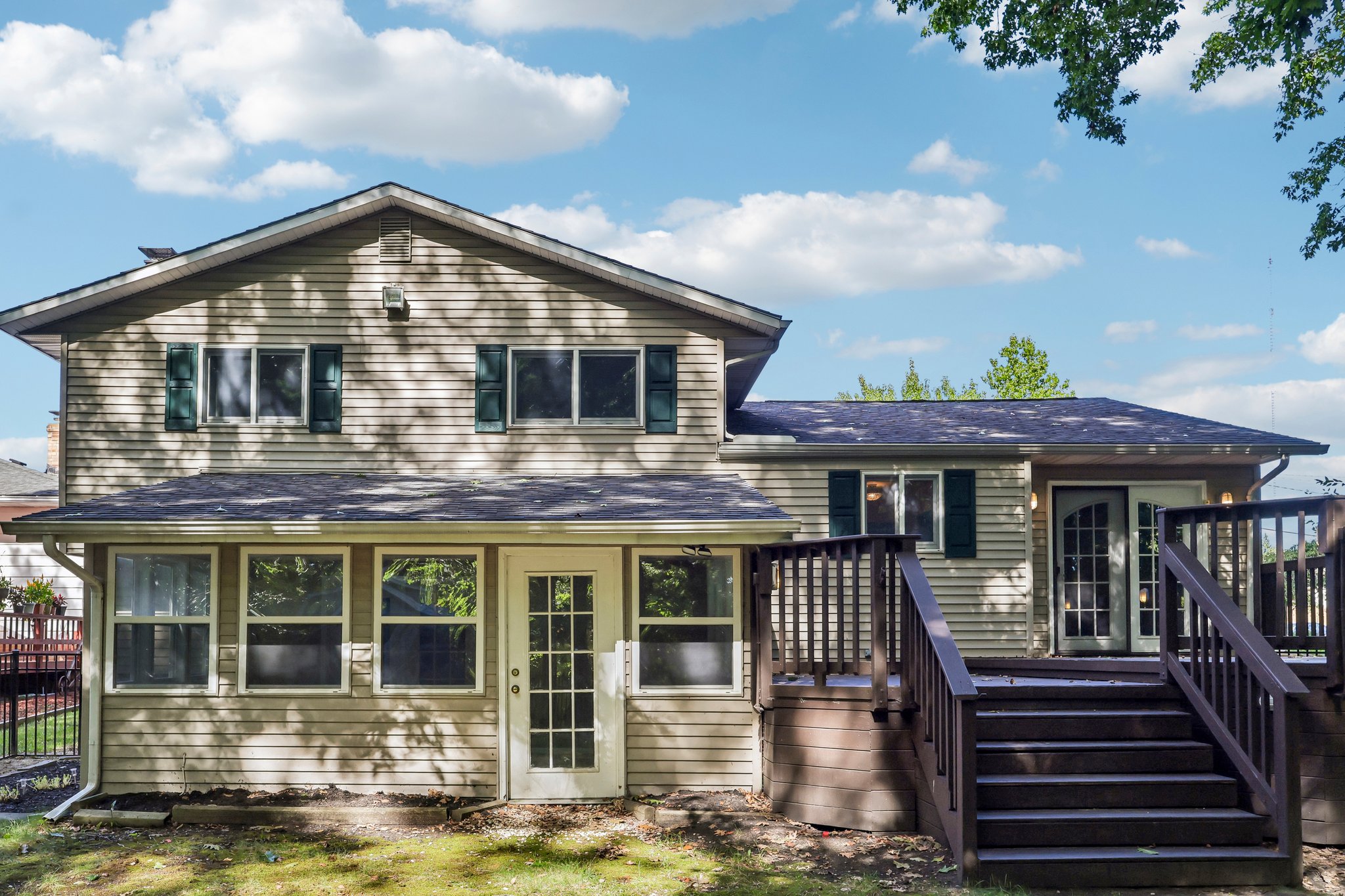 W Parkview Dr-S2509-039.jpg