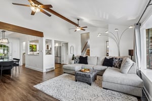 W Parkview Dr-S2509-006.jpg