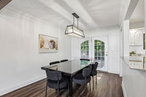 W Parkview Dr-S2509-008.jpg