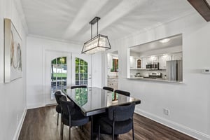 W Parkview Dr-S2509-009.jpg
