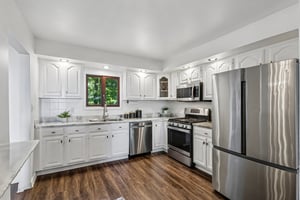 W Parkview Dr-S2509-014.jpg