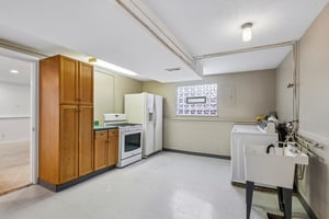 W Parkview Dr-S2509-022.jpg