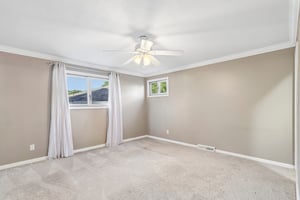 W Parkview Dr-S2509-029.jpg